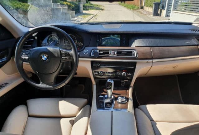 BMW Rad 7 740d xDrive 225kW 4×4 Mesačná splátka 319€ akontácia od 10%