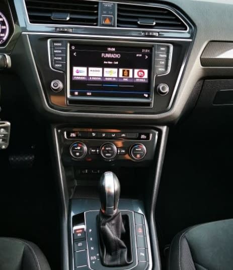Volkswagen Tiguan 2.0TDI 110KW DSG LED F1 Virtual Cockpit  Mesačná splátka 254€ akontácia 5%